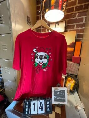 Buc-ee’s Rockin’ Around the Christmas Tree Beaver